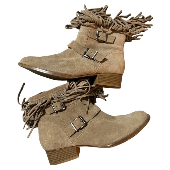 BCBGeneration Brisk B Fringed Low Heel Booties 10M Women’s - Picture 2 of 5
